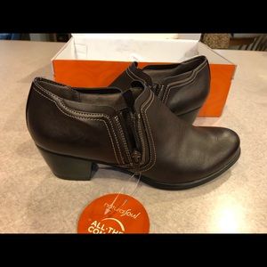 Natural Soul short boots Brown